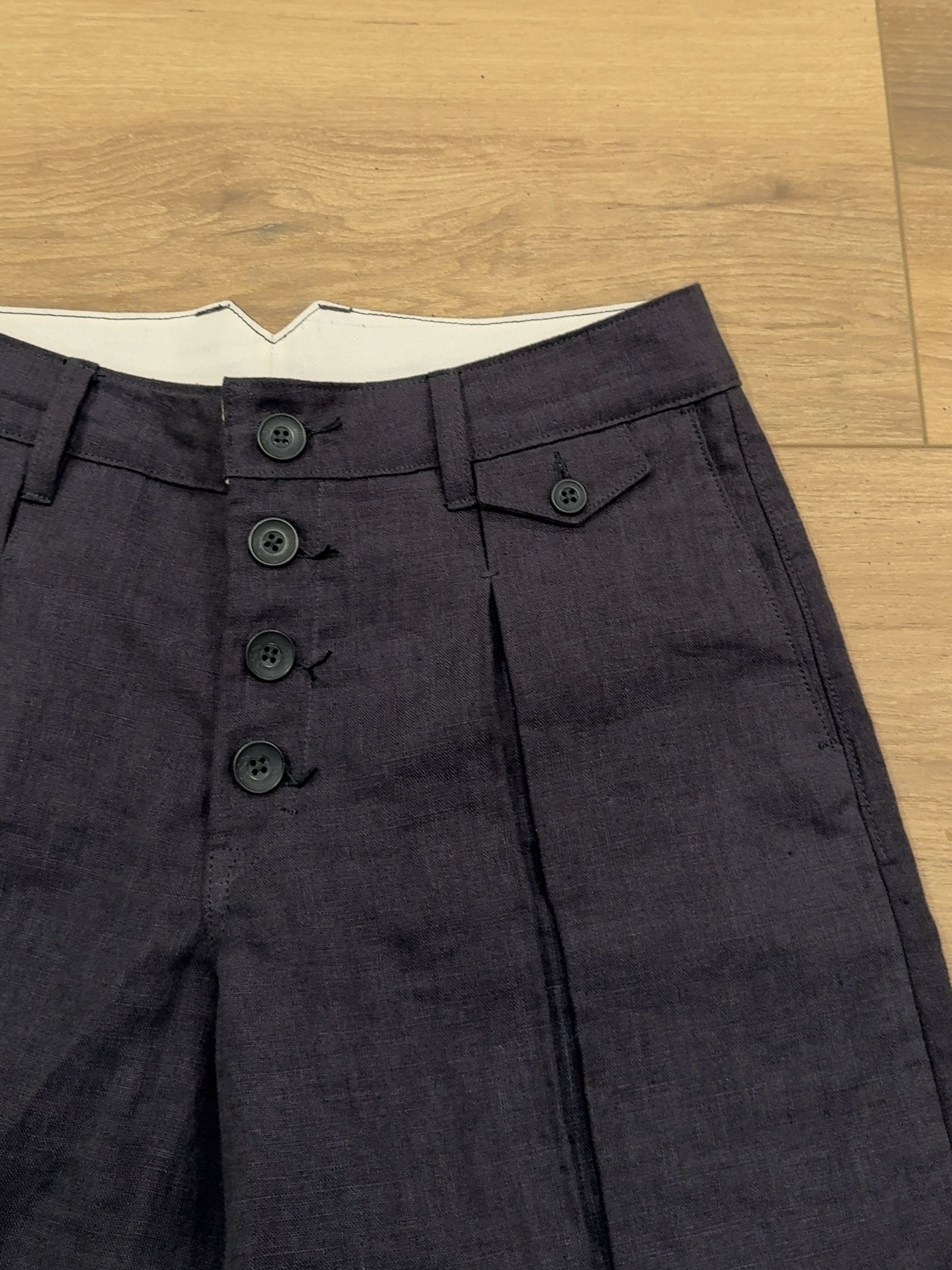 Box Pleat Linen Trousers