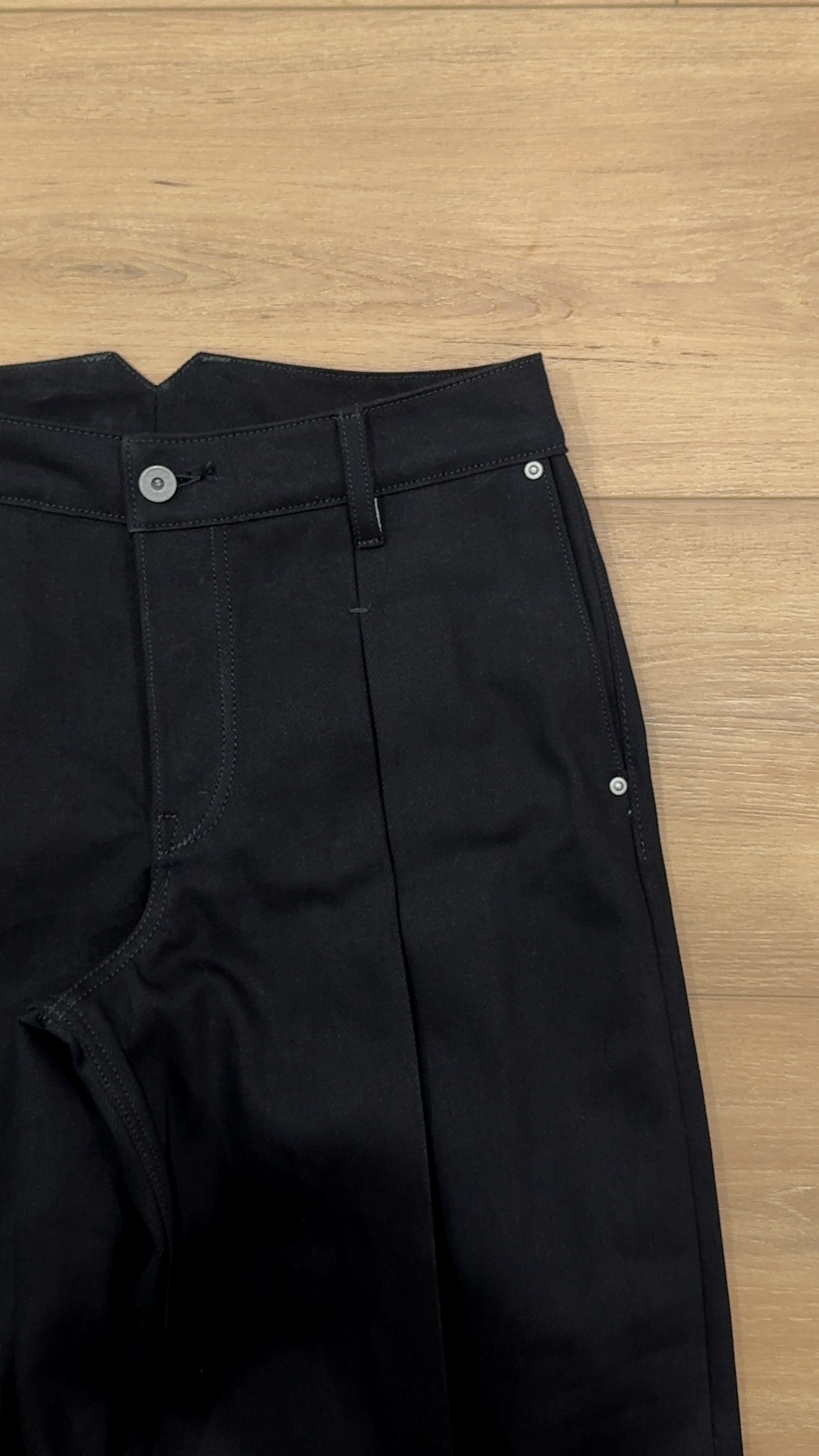 Box Pleated Jeans