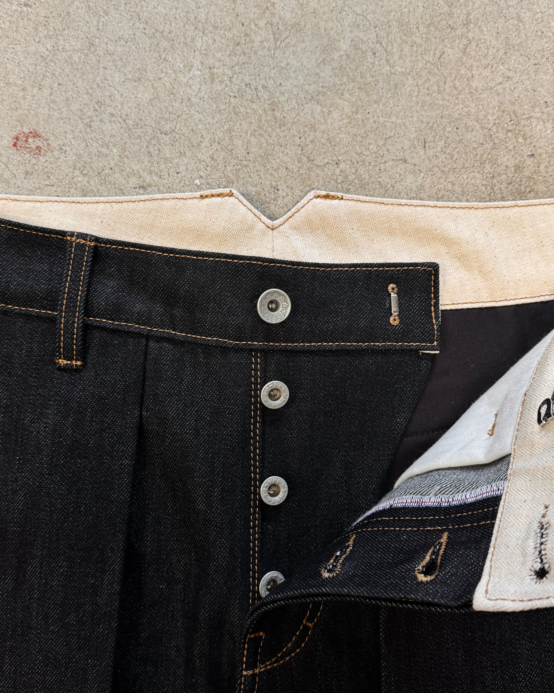 Inverted Box Pleated Jeans
