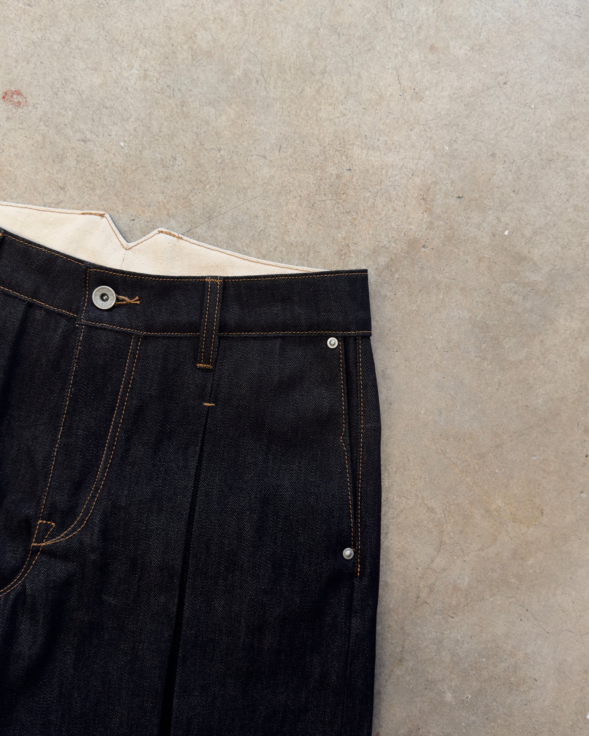 Box Pleated Jeans